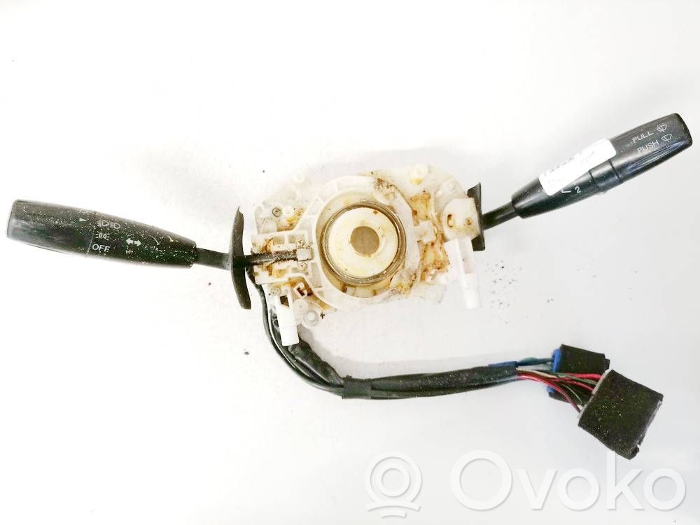 KIA Rio Interruptor/palanca de limpiador de luz de giro 