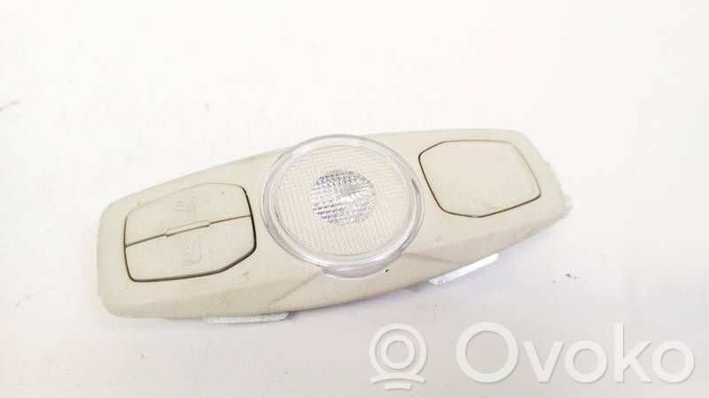 Ford Focus Takaistuimen valo 