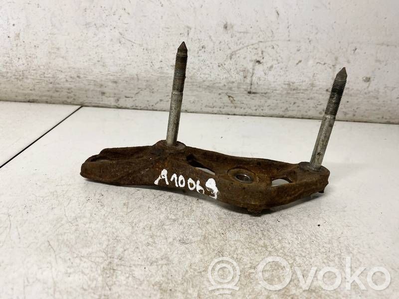 Engine mounting bracket   05701,05701