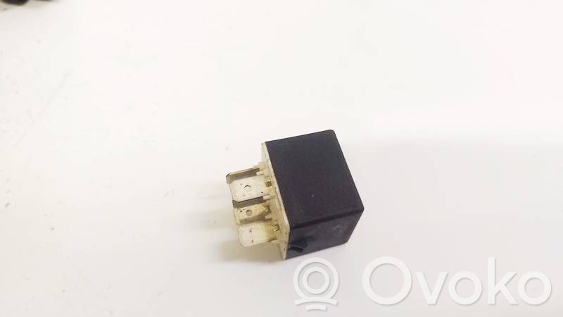 Inne przekaźniki   12V35A03548,12V35A03548