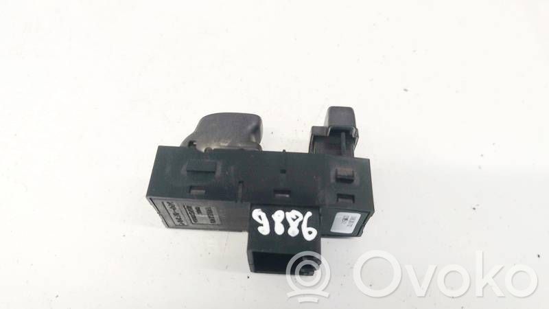 Volvo S40, V40 Przyciski szyb 