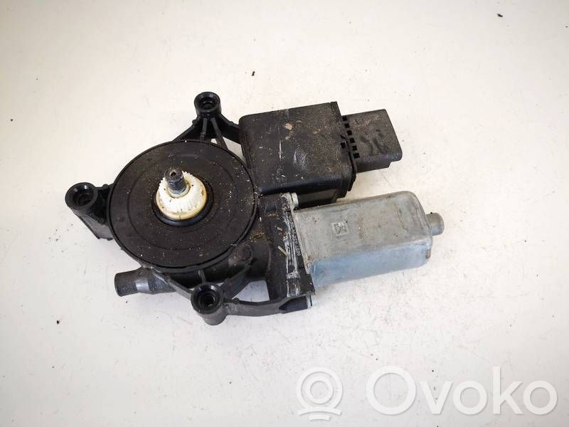 Opel Crossland X Motor macara geam ușă spate 