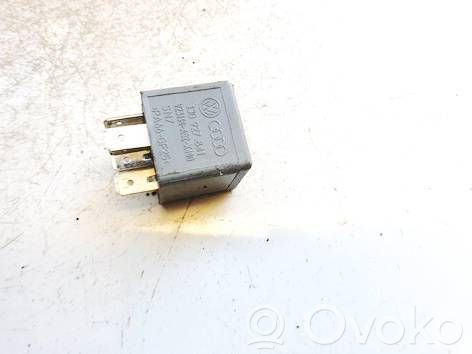 Muu rele   1J0927841,V23134B55X216,1J0927841,PA66GF25,V23134B55X216