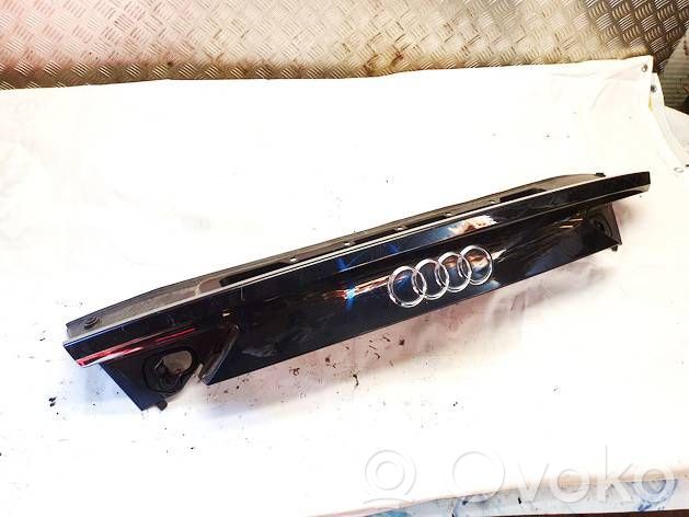 Audi A7 S7 4G Отделка номерного знака 