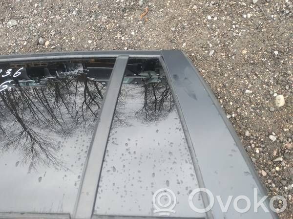 Ventanilla de ventilación de la puerta trasera