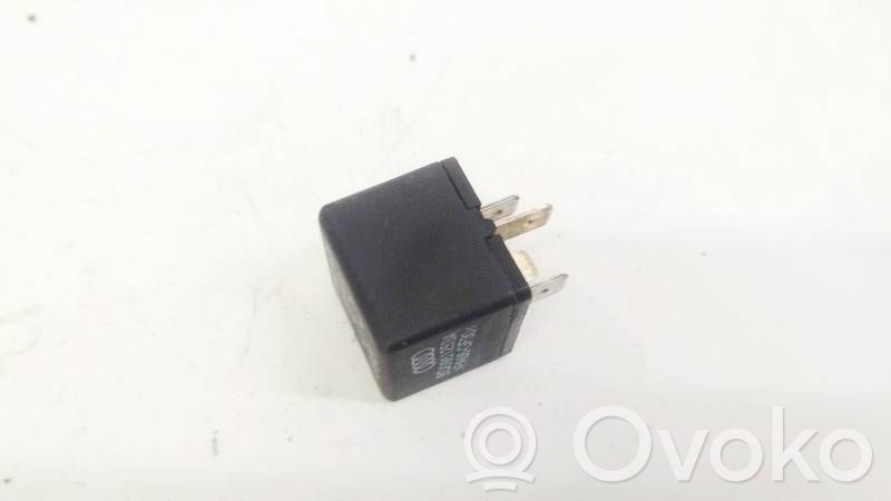 Otros relés   8D0951253A,8D0951253A