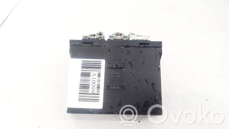 Nissan Primera Unitate/modul comandă uși 