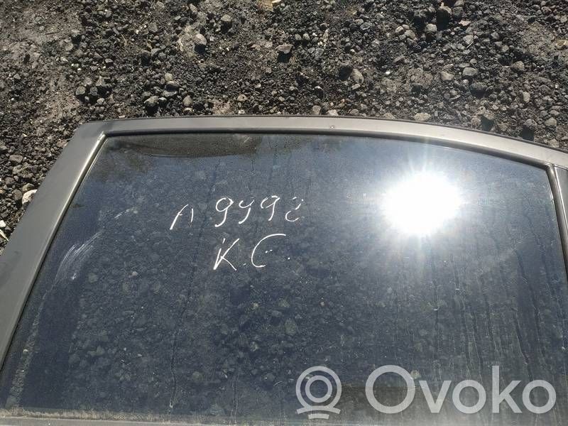 Toyota Avensis T250 Vetro del finestrino della portiera posteriore