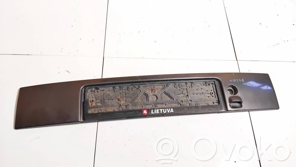 Opel Astra F Ramka przedniej tablicy rejestracyjnej 