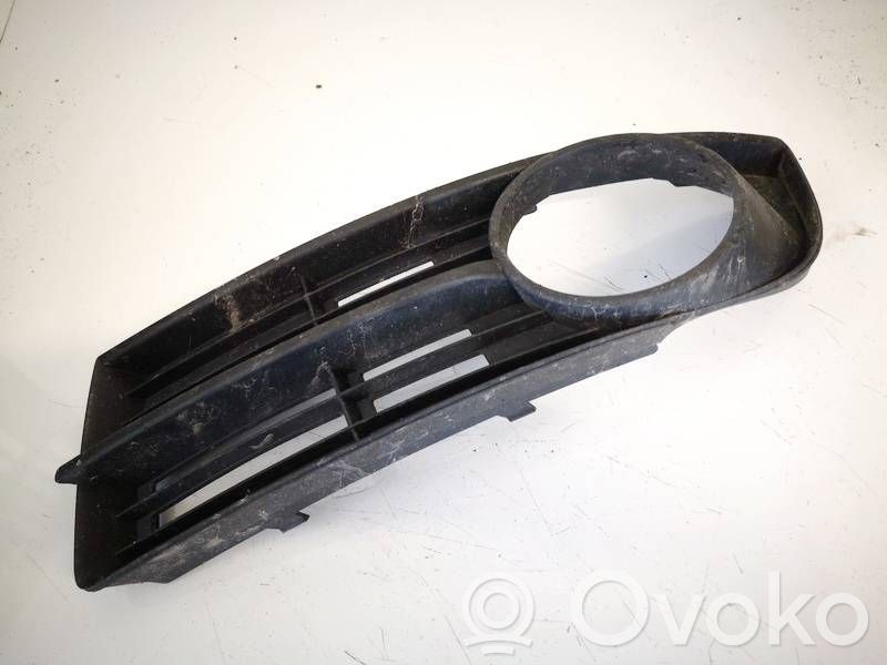 Volkswagen Touran I Grilă inferioară bară față 