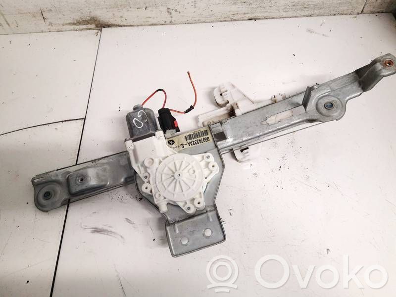 Dodge Caliber Regulador con motor de la ventanilla de la puerta corredera 