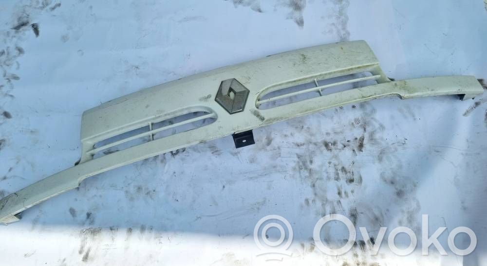 Renault Master II Grille de calandre avant 