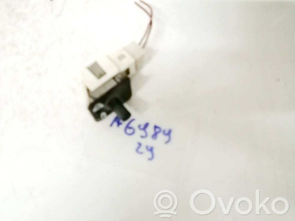Sensor de la puerta delantera coupé   2028209410,30011501,2028209410,30011501