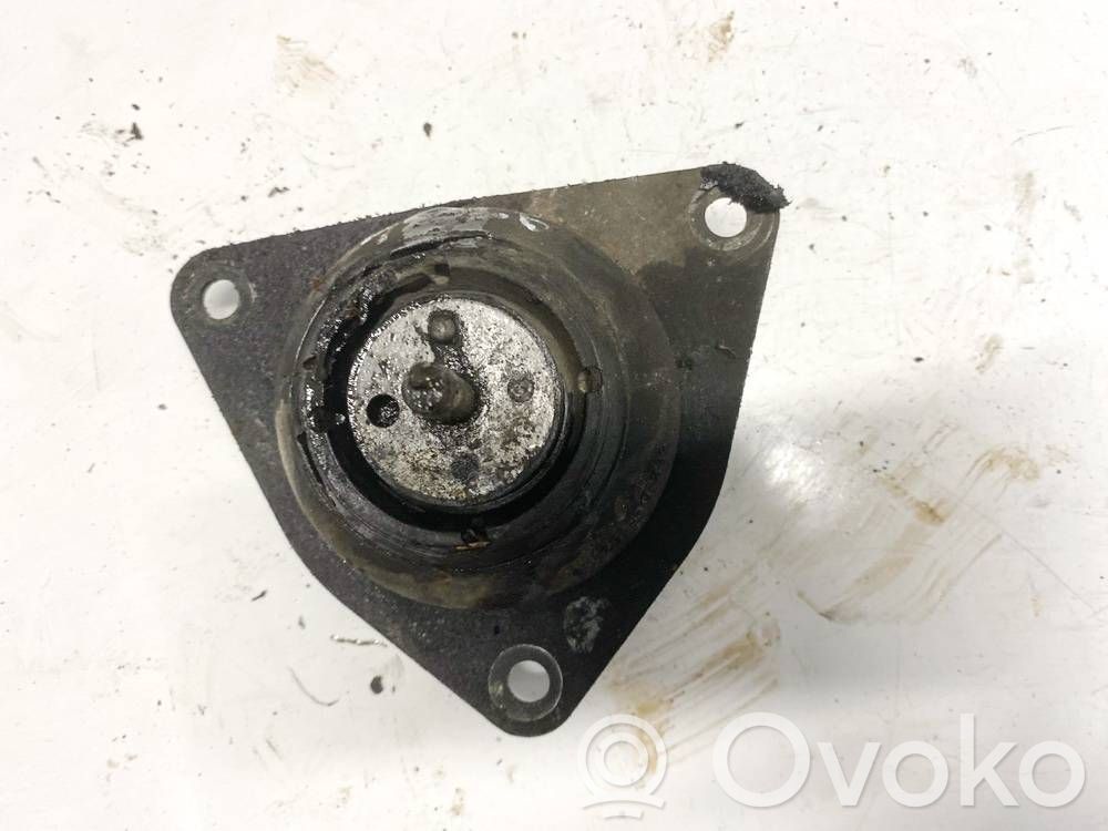 Renault Espace III Engine mount bracket 