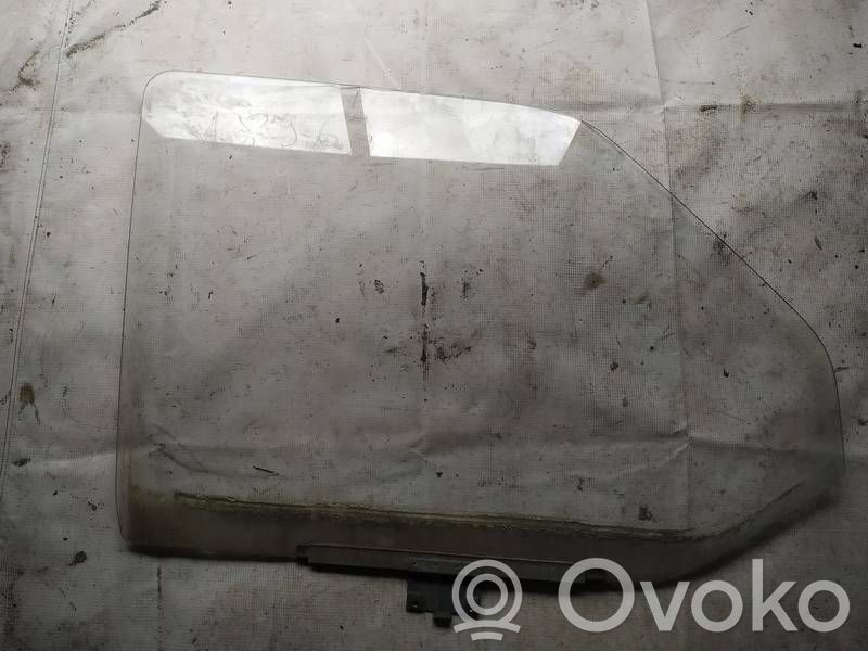 Volkswagen Transporter - Caravelle T4 Vetro del finestrino della portiera anteriore - quattro porte