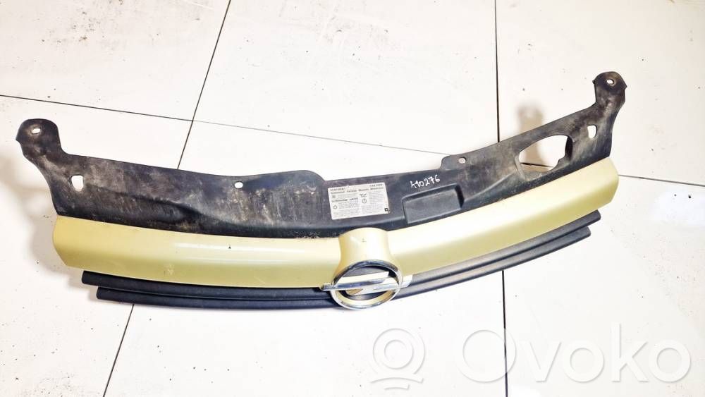 Opel Astra H Grilă față 