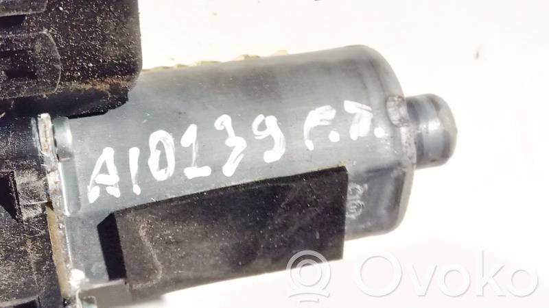 Opel Zafira B Motorino alzacristalli della portiera anteriore