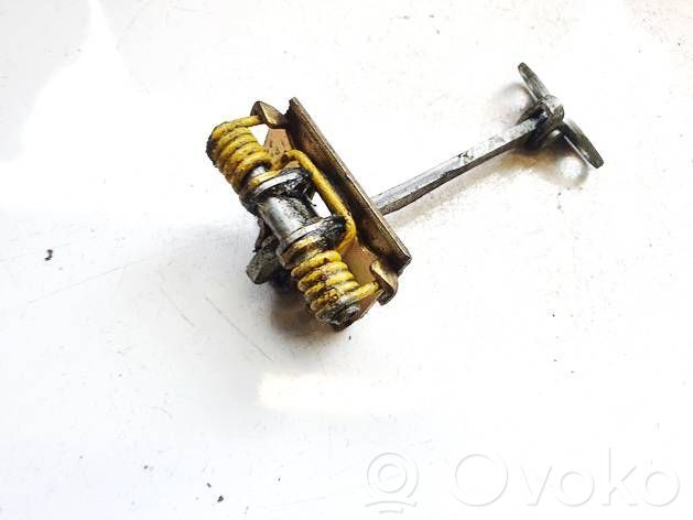 Citroen C5 Etuoven pidätin 