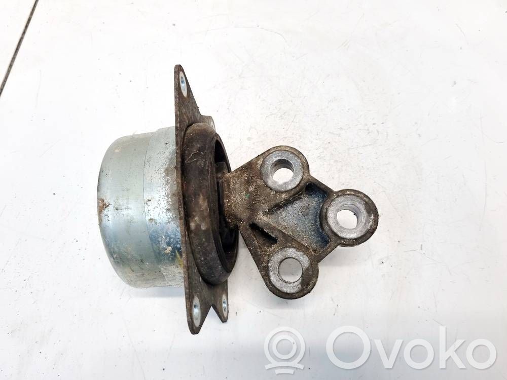 Opel Vectra C Moottorin kiinnikekorvake 