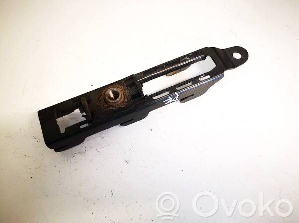 Volkswagen Golf IV Rail de réglage hauteur de ceinture de sécurité
