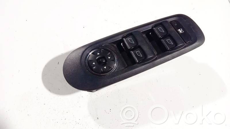 Ford Mondeo MK IV Przyciski szyb 