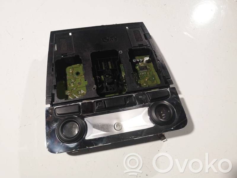 Front seat light   696144903,6932827,6961398,696144903,696144903