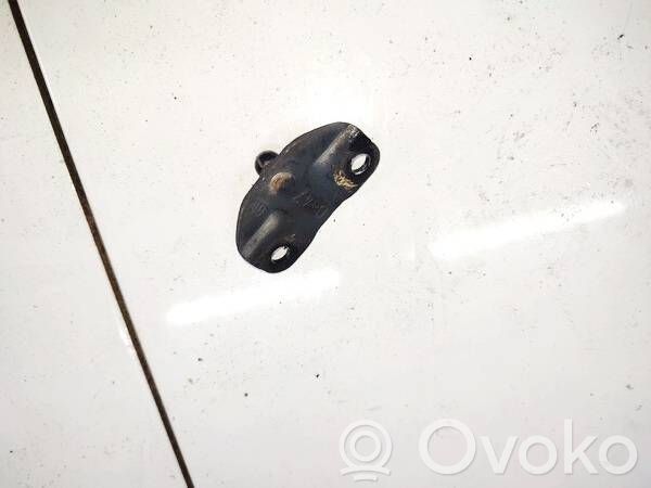 Opel Corsa D Rygiel zamka drzwi przednich 