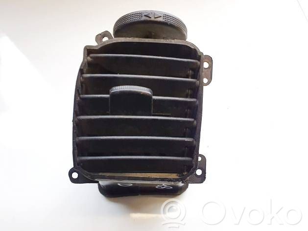 Hyundai Trajet Copertura griglia di ventilazione laterale cruscotto 