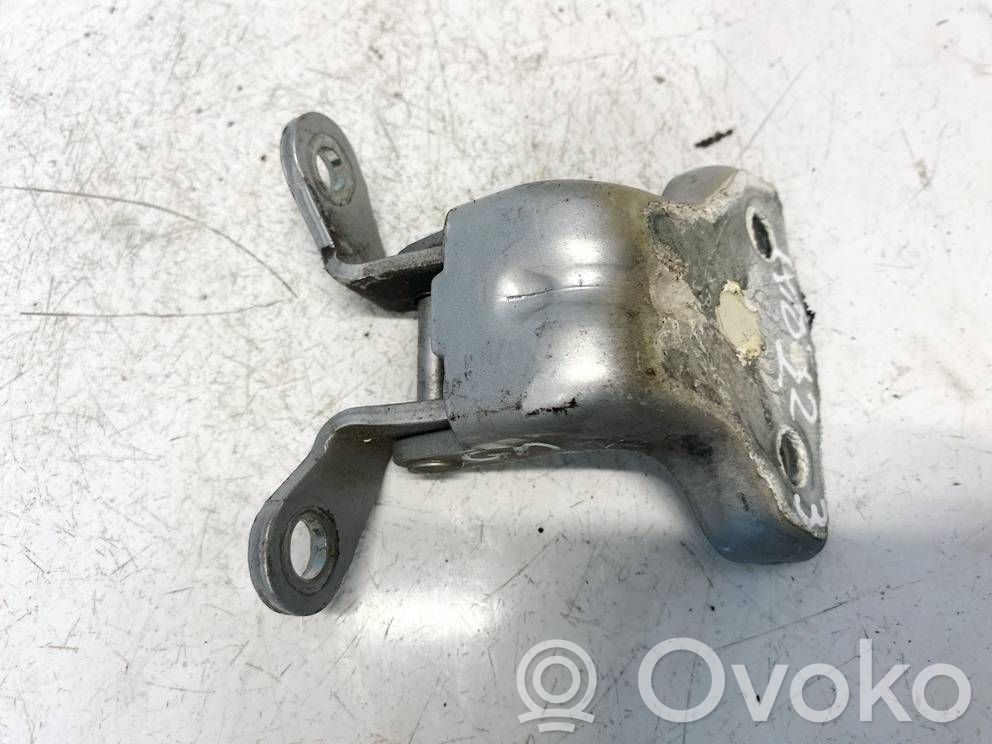 Front door upper hinge   07F26,C1R,07F26