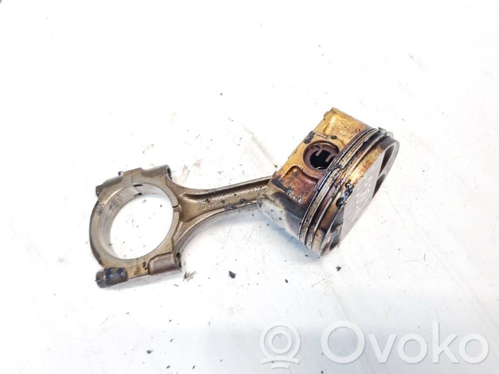 Subaru Legacy Pistón con biela 