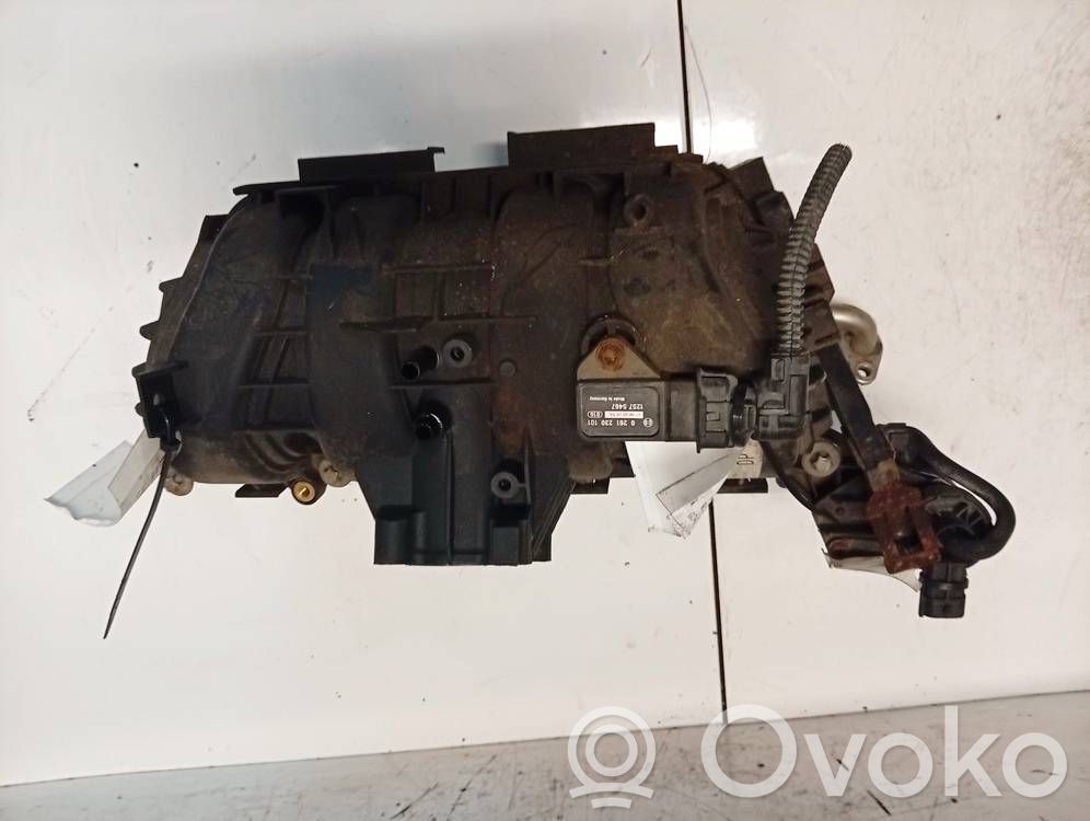 Opel Corsa D Kolektor ssący 