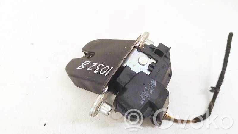 Skoda Fabia Mk2 (5J) Serrure de capot