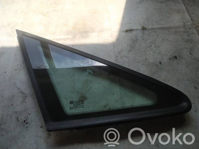 Opel Zafira A Finestrino/vetro triangolo anteriore 