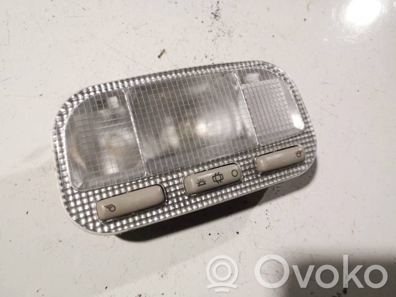 Éclairage lumière plafonnier avant