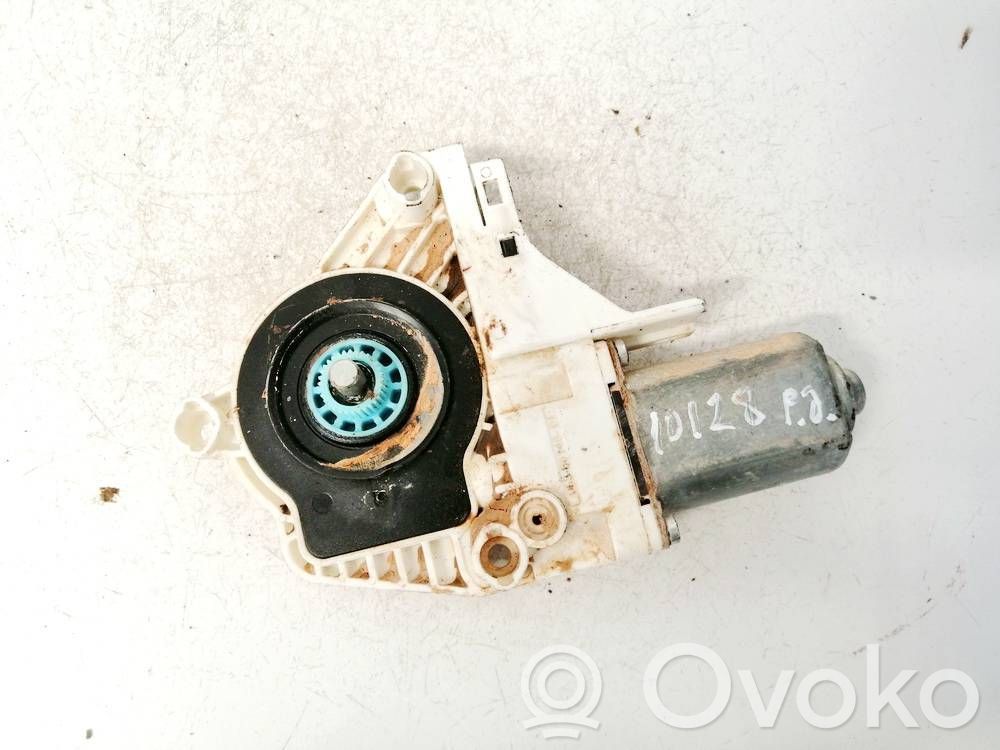 Audi Q3 8U Moteur de lève-vitre de porte avant