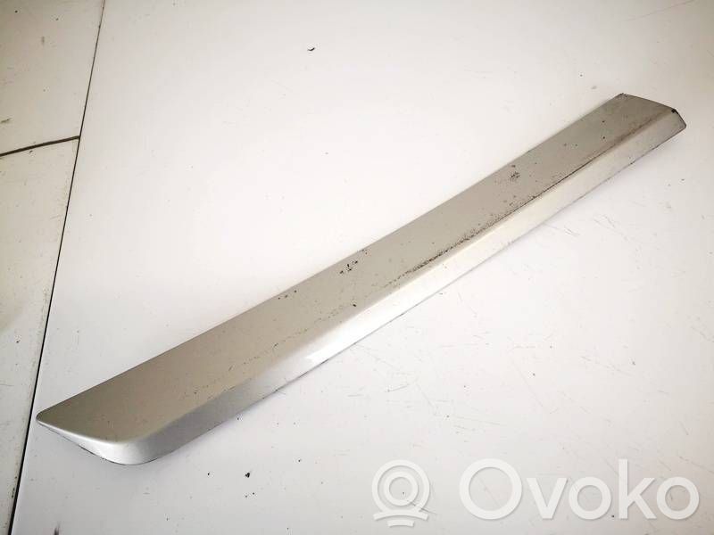 Opel Astra H Rivestimento portiera posteriore (modanatura) 