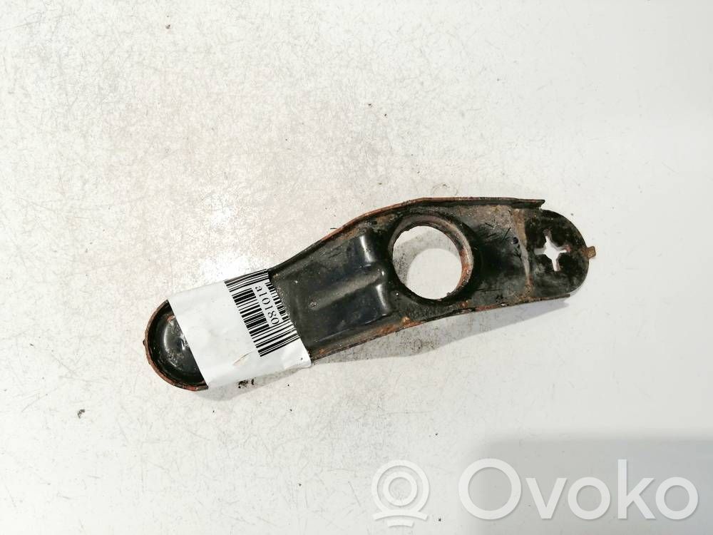 Radiator mount bracket