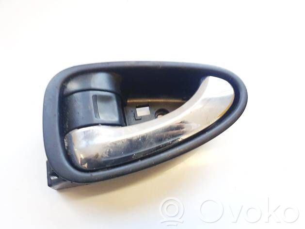 Toyota Avensis T270 Maniglia interna per portiera anteriore