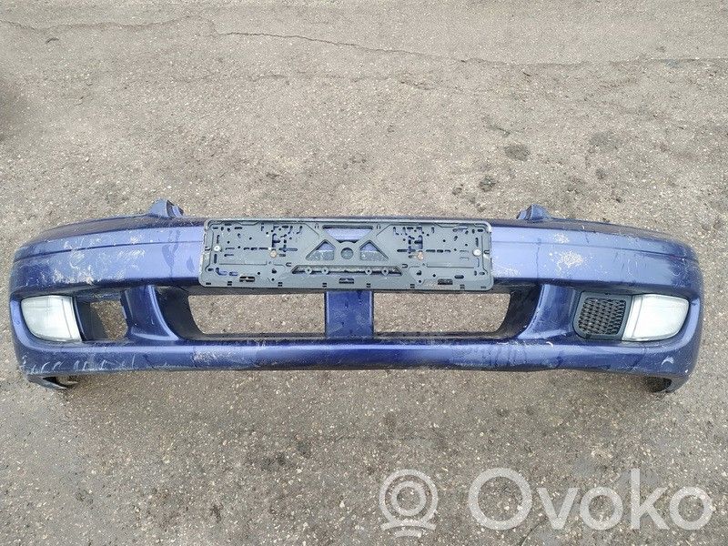 Subaru Legacy Zderzak przedni 