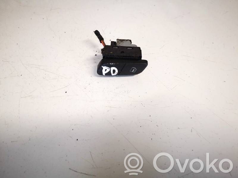 Volkswagen Polo IV 9N3 Botón interruptor de bloqueo de puertas 