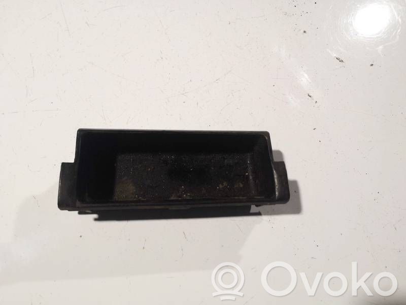 Volkswagen PASSAT B5 Altra parte interiore 