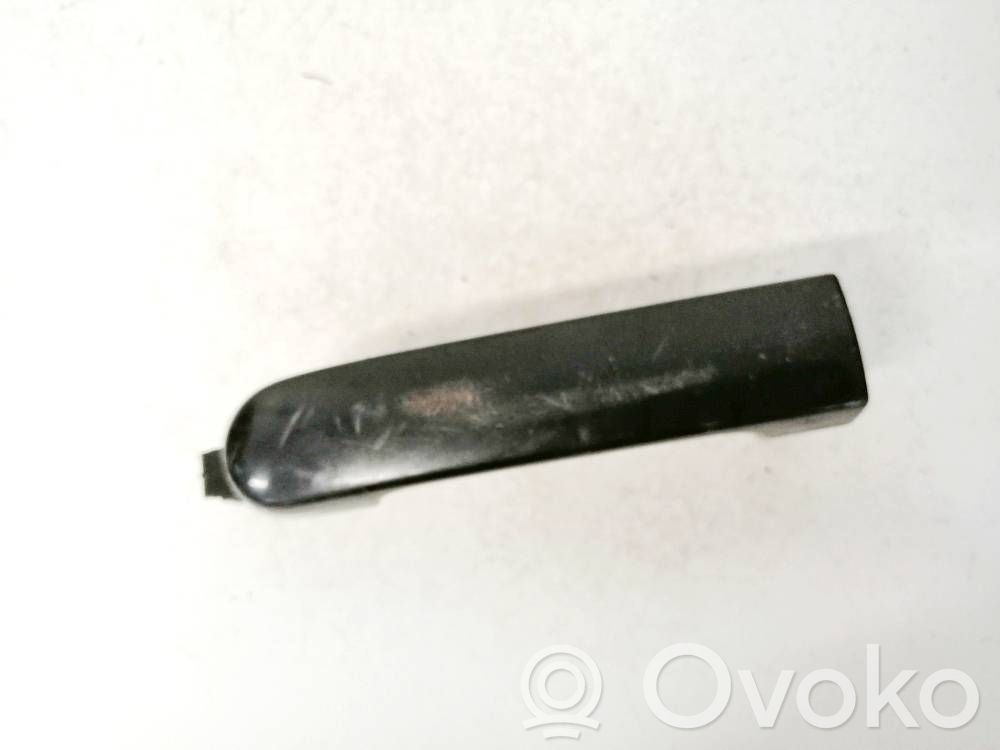 Manecilla externa puerta delantera