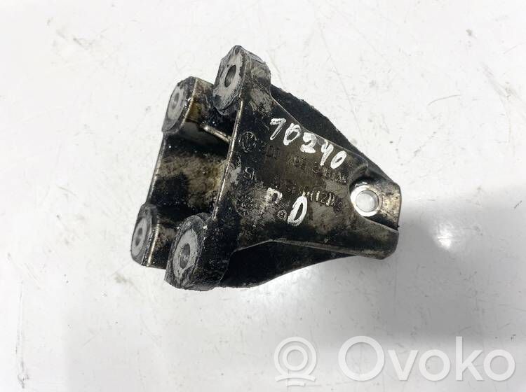 Engine mounting bracket   3D0199308AK,3D0199308AK
