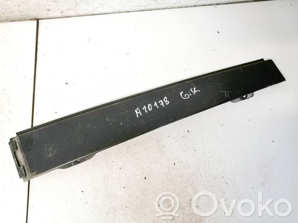Volkswagen Touran I Rivestimento modanatura del vetro della portiera posteriore