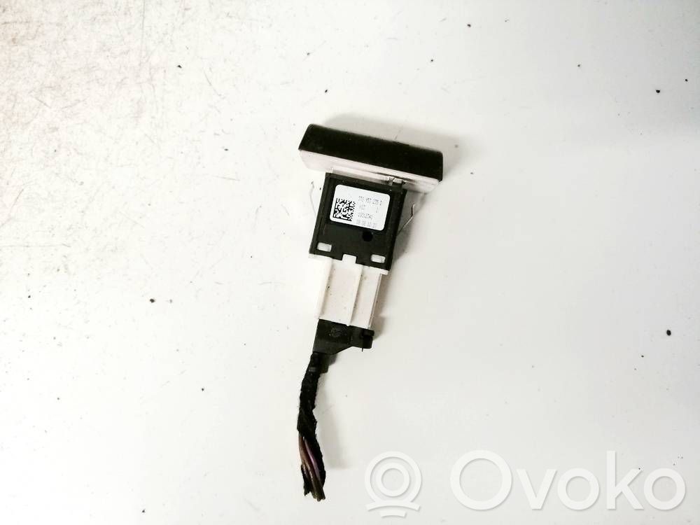 Skoda Superb B6 (3T) Schalter Warnblinkanlage