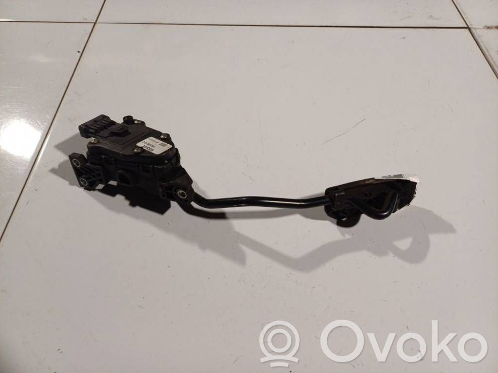 Nissan Almera Tino Pedală accelerație 