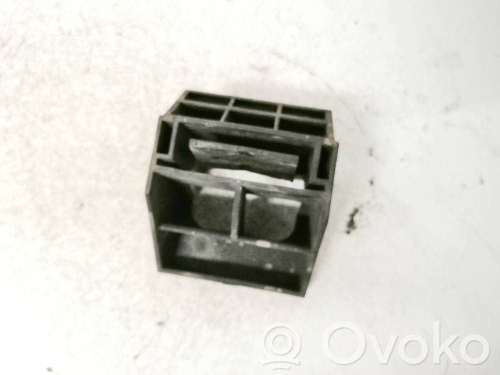 BMW 5 E60 E61 Staffa di montaggio del radiatore