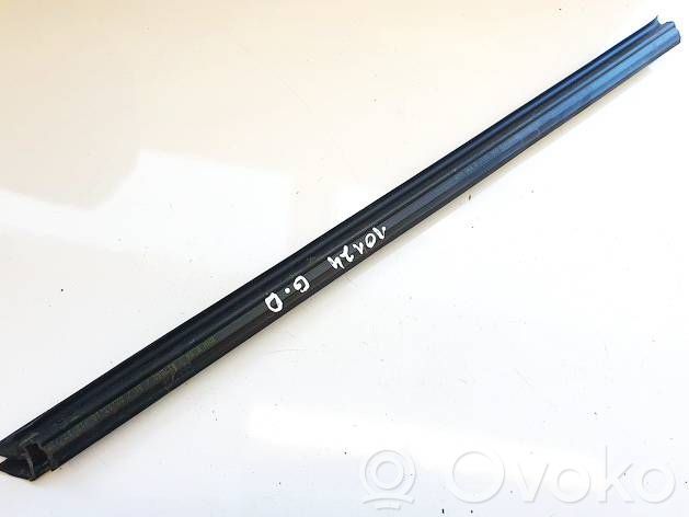 BMW X1 E84 Listwa / Uszczelka szyby drzwi tylnych 