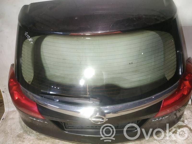 Opel Insignia A Takaluukun/tavaratilan kansi