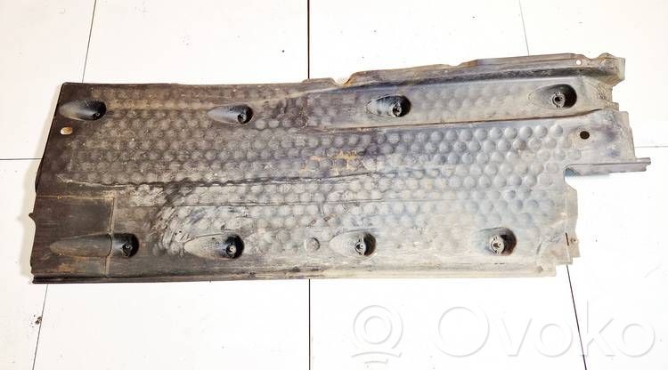 Volkswagen PASSAT B6 Protezione anti spruzzi/sottoscocca del motore